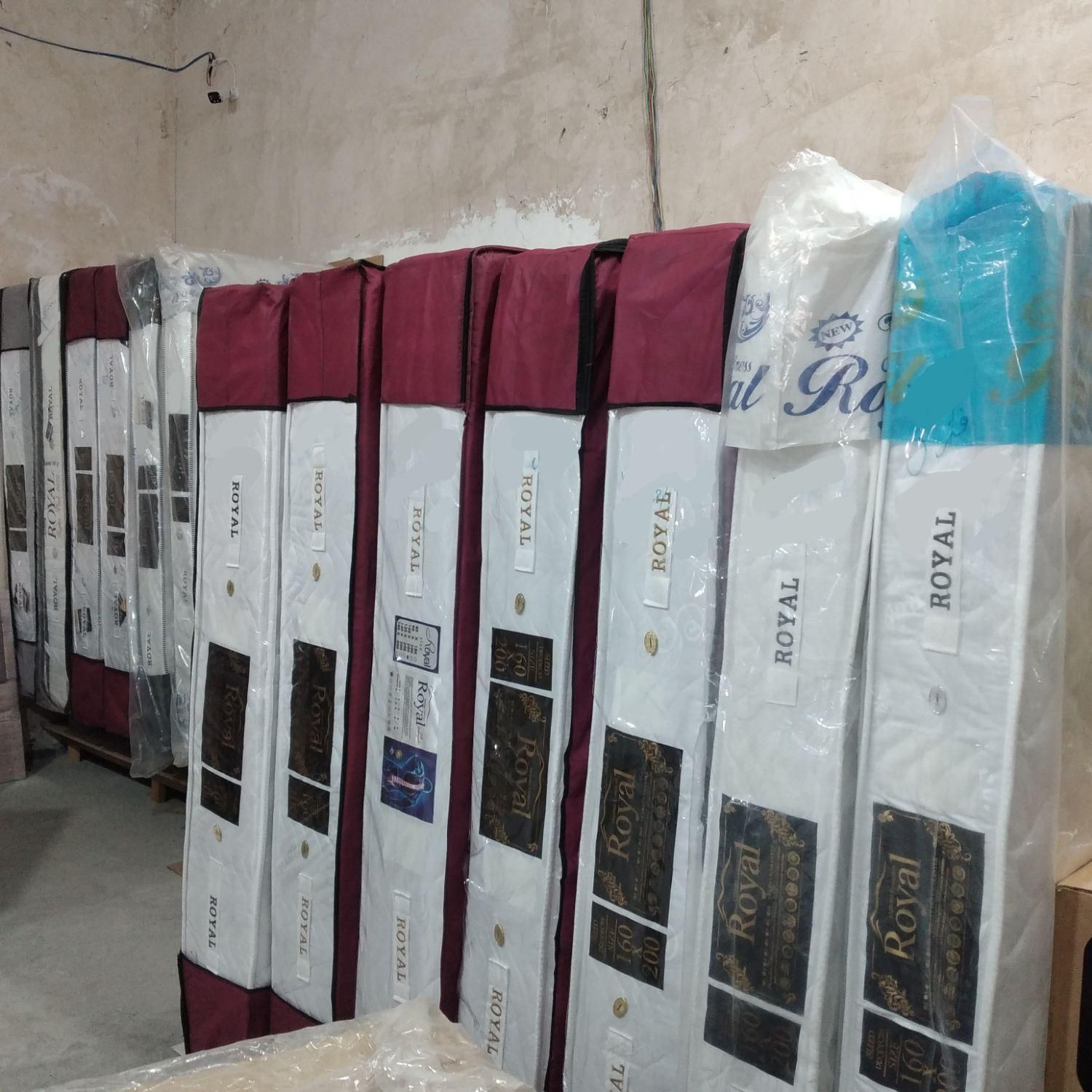 انواع تشک یک نفره و دو نفره طبی و فنری|تشک تختخواب|آبسرد, |دیوار