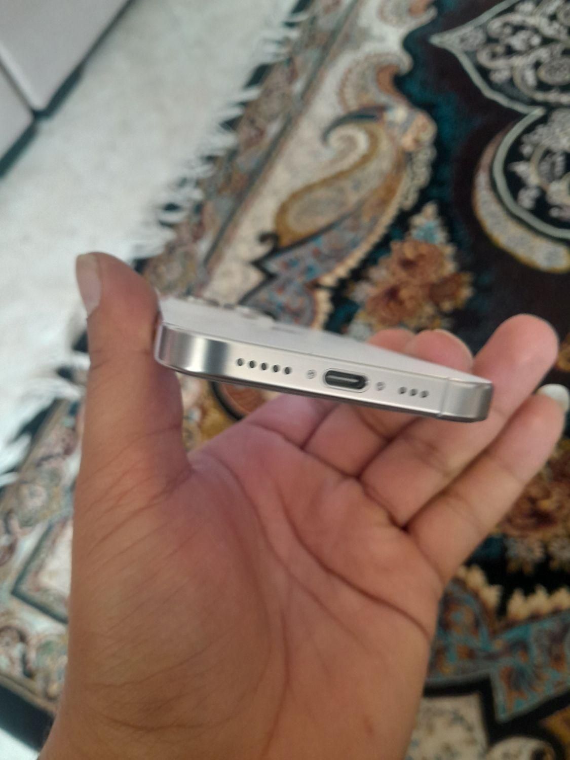 اپل iPhone 16 Pro با حافظهٔ ۲۵۶ گیگابایت|موبایل|اصفهان, وحید|دیوار