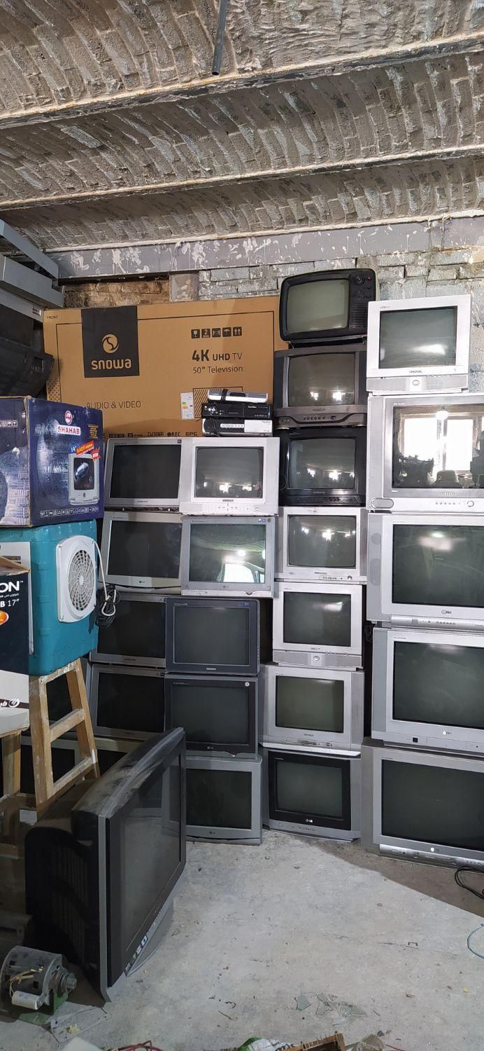 خریدار تلویزیون و مانیتور های قدیمی و خراب|تلویزیون و پروژکتور|تبریز, |دیوار