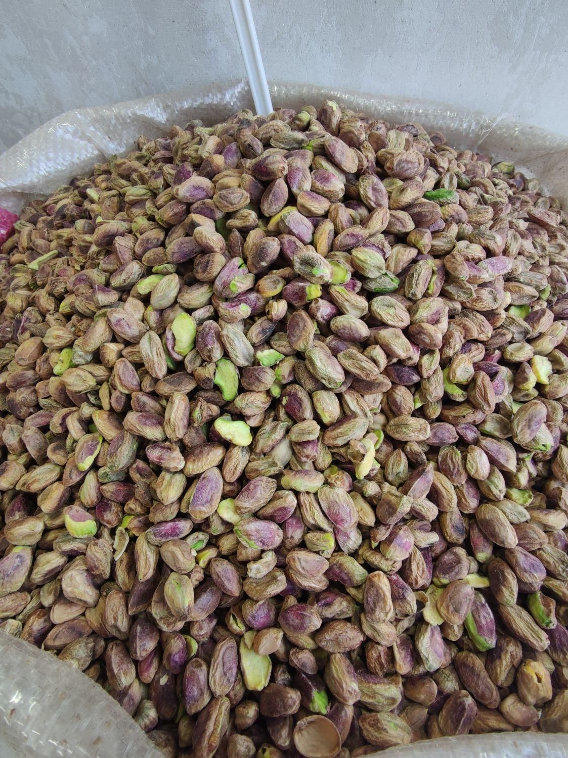100کیلو مغز پسته کله قوچی|خوردنی و آشامیدنی|اصفهان, سرچشمه|دیوار