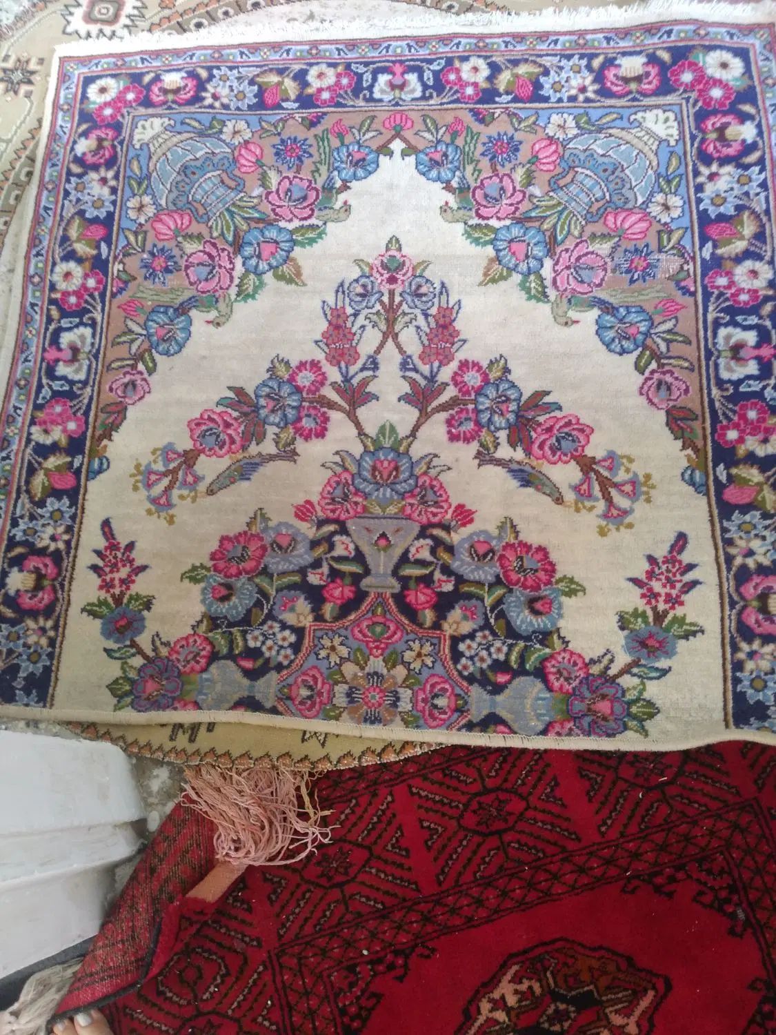 قالیچه دستباف مناسب دیوار و دکور طرح گل خیلی زیبا|کلکسیون و سرگرمی|تهران, اتابک|دیوار