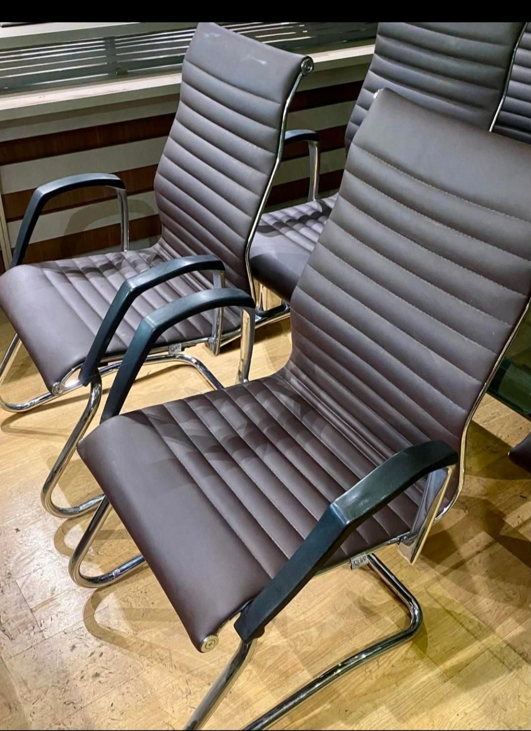 صندلی اداری مارک لیو|مبلمان اداری|مشهد, طلاب|دیوار