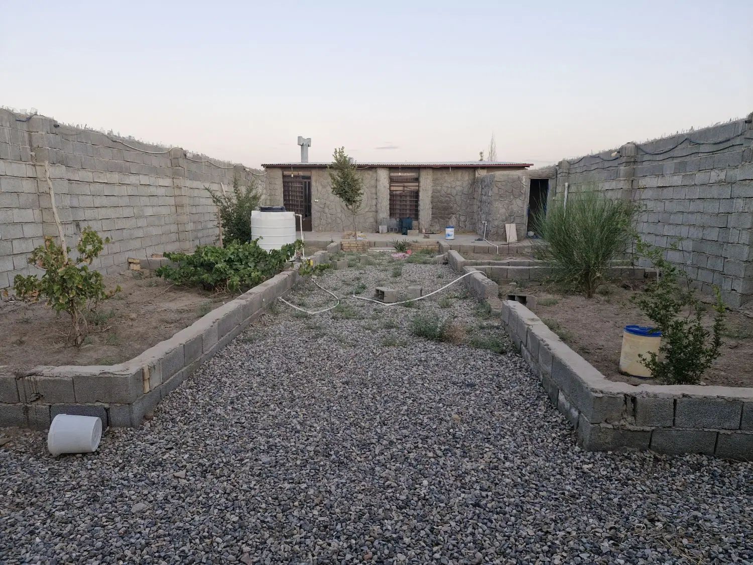 فروش خانه باغچه، حجت آباد، هم تخفیف دار هم معاوضه|فروش خانه و ویلا|سیرجان, |دیوار