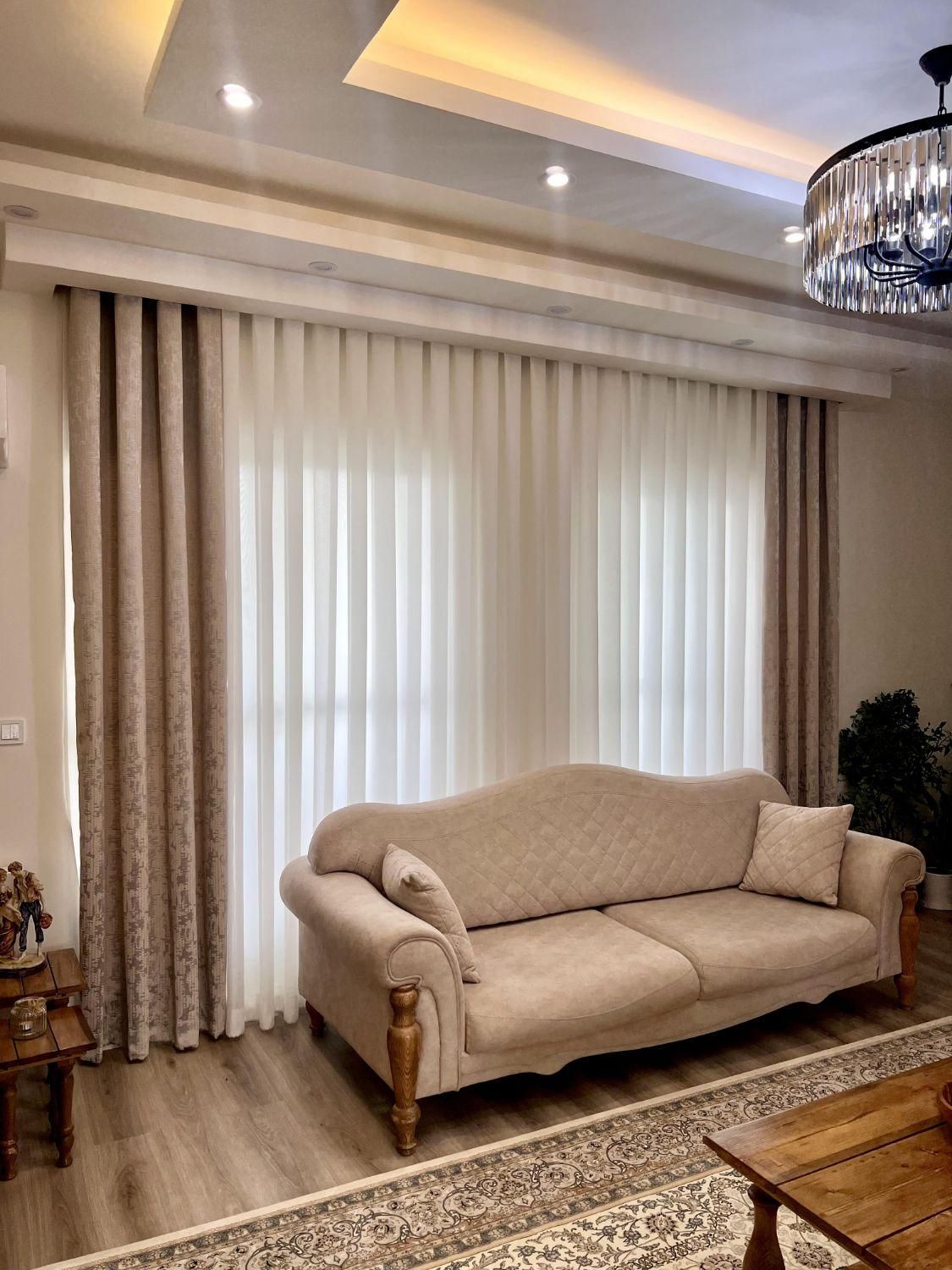 فروش پرده کاغذدیواری کفپوش پارکت اندک پیش پرداخت|خدمات پیشه و مهارت|رشت, جهاد|دیوار