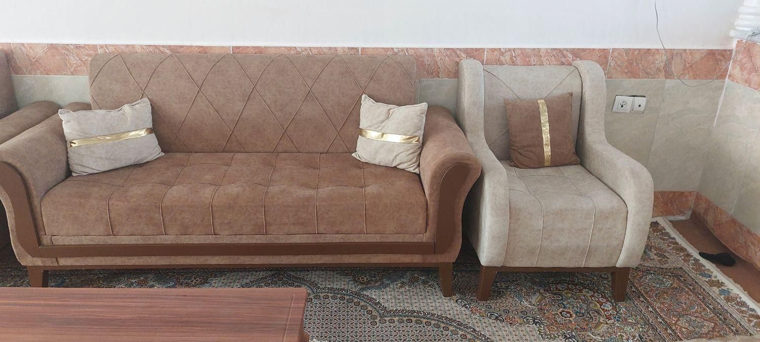 مبل راحتی ۷ نفره در حد و بسیار نو|مبلمان خانگی و میز عسلی|تربت جام, پاسداران|دیوار