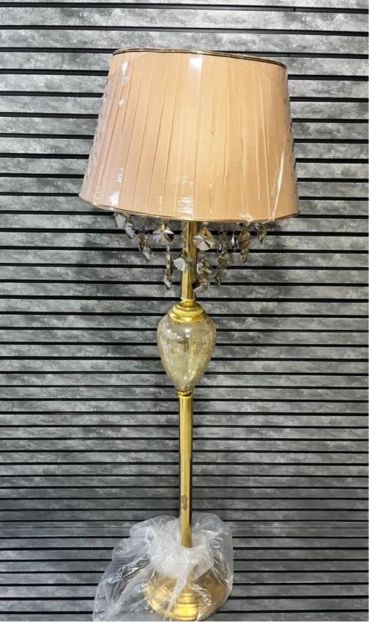 آباژور کنارسالنی ایستاده طرح سناتور|چراغ خواب و آباژور|مشهد, توس (بلوار توس)|دیوار