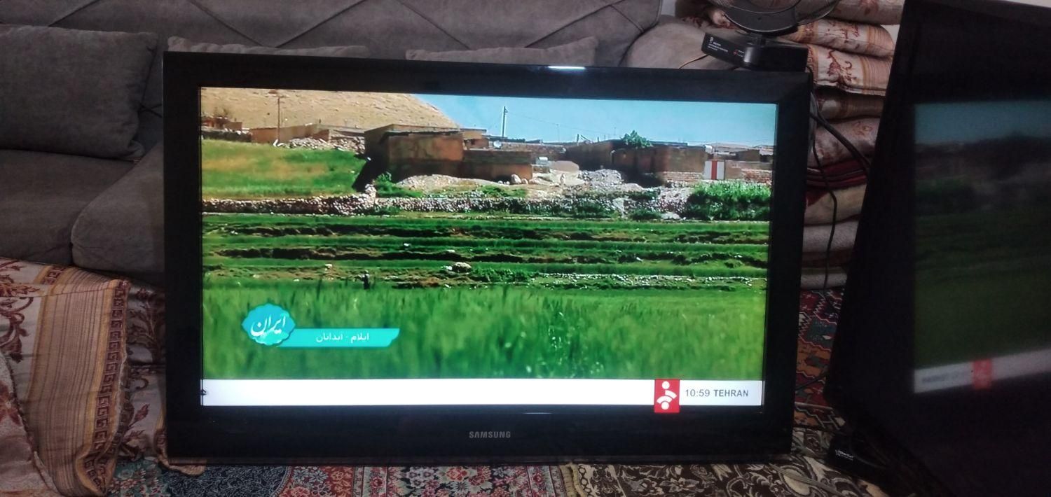 تلوزیون ال جی ۴۷ اینج و تلوزیون ۴۰ اینچ سامسونگ|تلویزیون و پروژکتور|قم, کیوانفر|دیوار