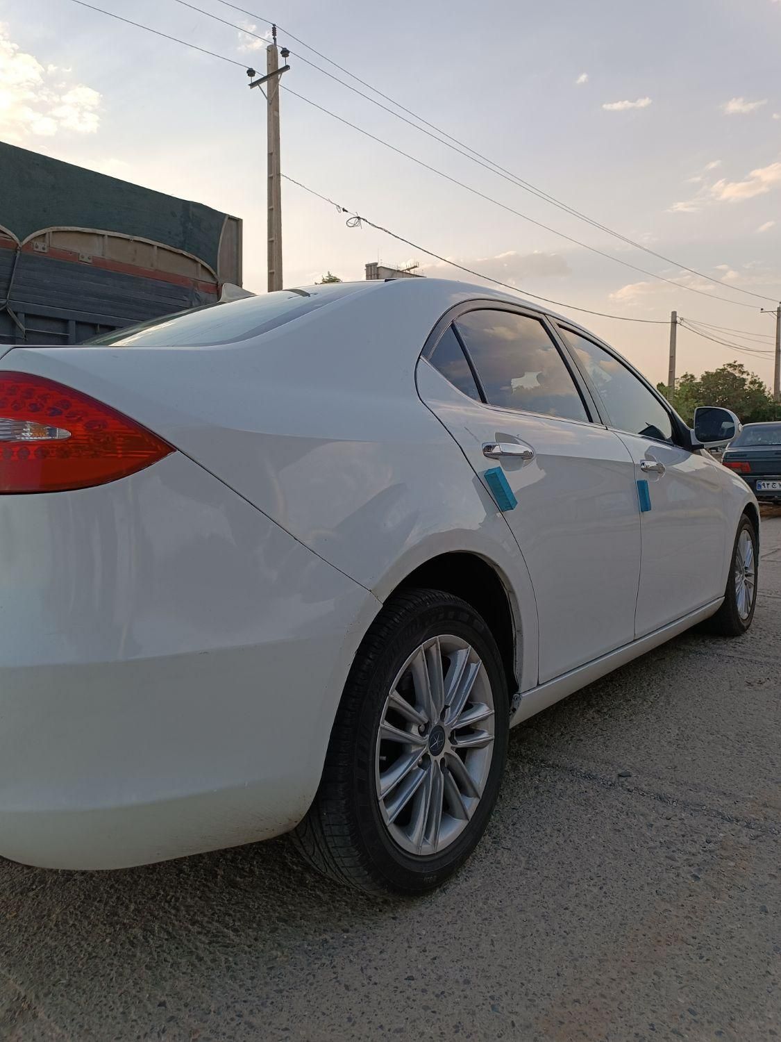 جک J5 اتوماتیک 1800cc، مدل ۱۳۹۳|خودرو سواری و وانت|همدان, |دیوار