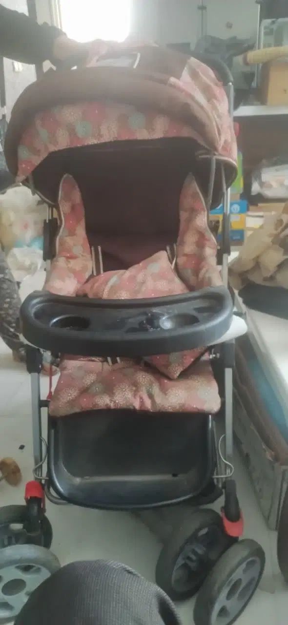 فروش کالسکه و کریر و قنداق فرنگی وبازی الاغ|کالسکه و لوازم جانبی|تهران, شهرک محلاتی|دیوار