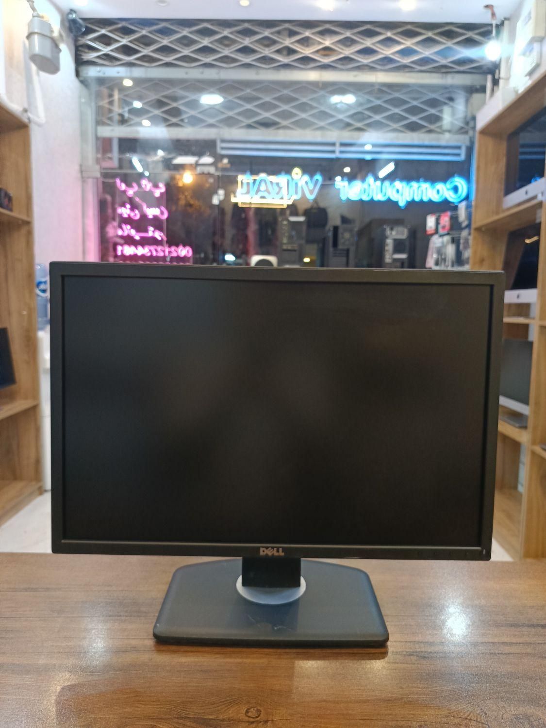 مانیتورکامپیوتر برندDell فول پورت سایز 22خیلی تمیز|قطعات و لوازم جانبی رایانه|مشهد, گوهرشاد|دیوار
