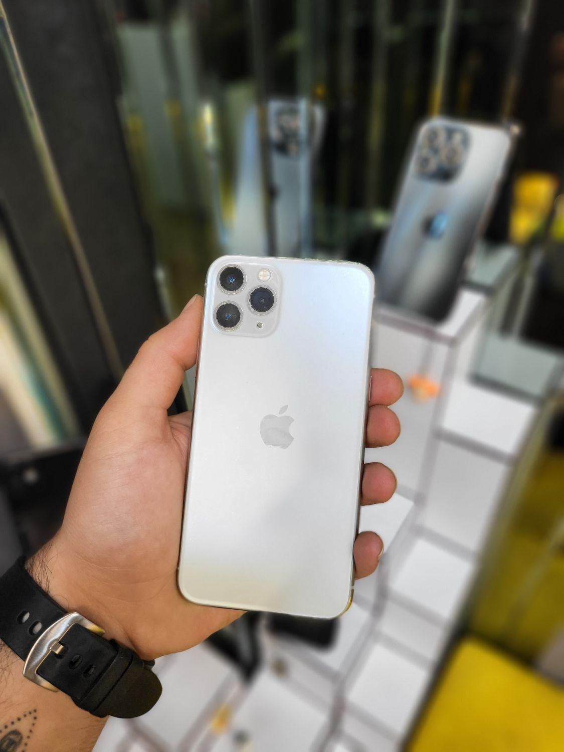 iphone 11 pro 256gb zaa|موبایل|اصفهان, باغ زرشک|دیوار