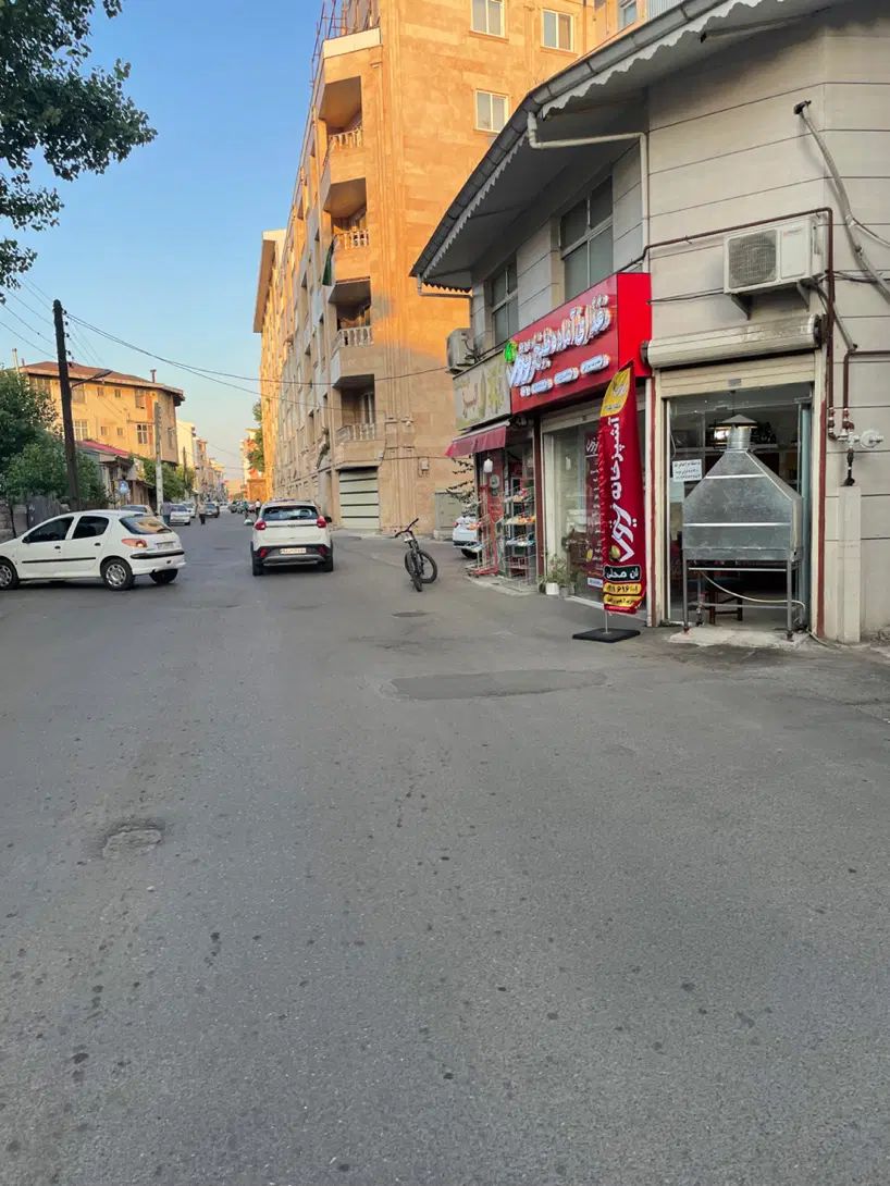 فروش و معاوضه مغازه/آب و برق/ابتدای خیابان بهار|فروش مغازه و غرفه|رشت, باهنر|دیوار