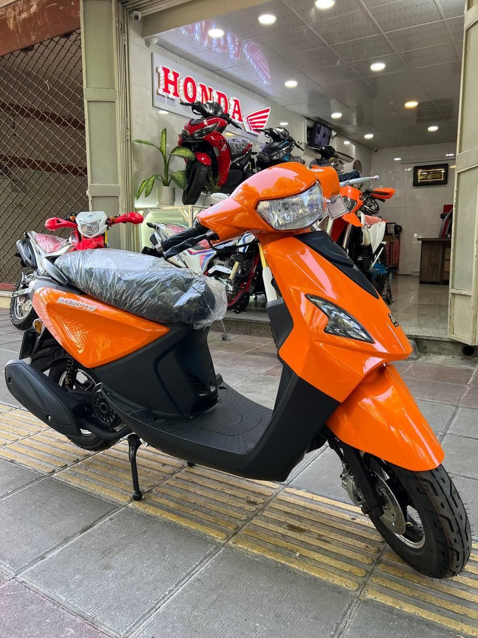 پاکشتی رهرو پلاس مدل۱۴۰۴ 125CC وینو اسکوپی|موتورسیکلت|اصفهان, لاله|دیوار