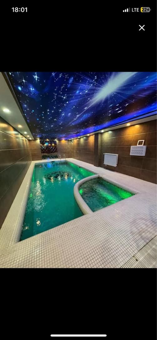 اجاره ویلا روزانه و نیمه وقت با استخر سر سرپوشیده|اجارهٔ کوتاه‌مدت ویلا و باغ|بومهن, |دیوار