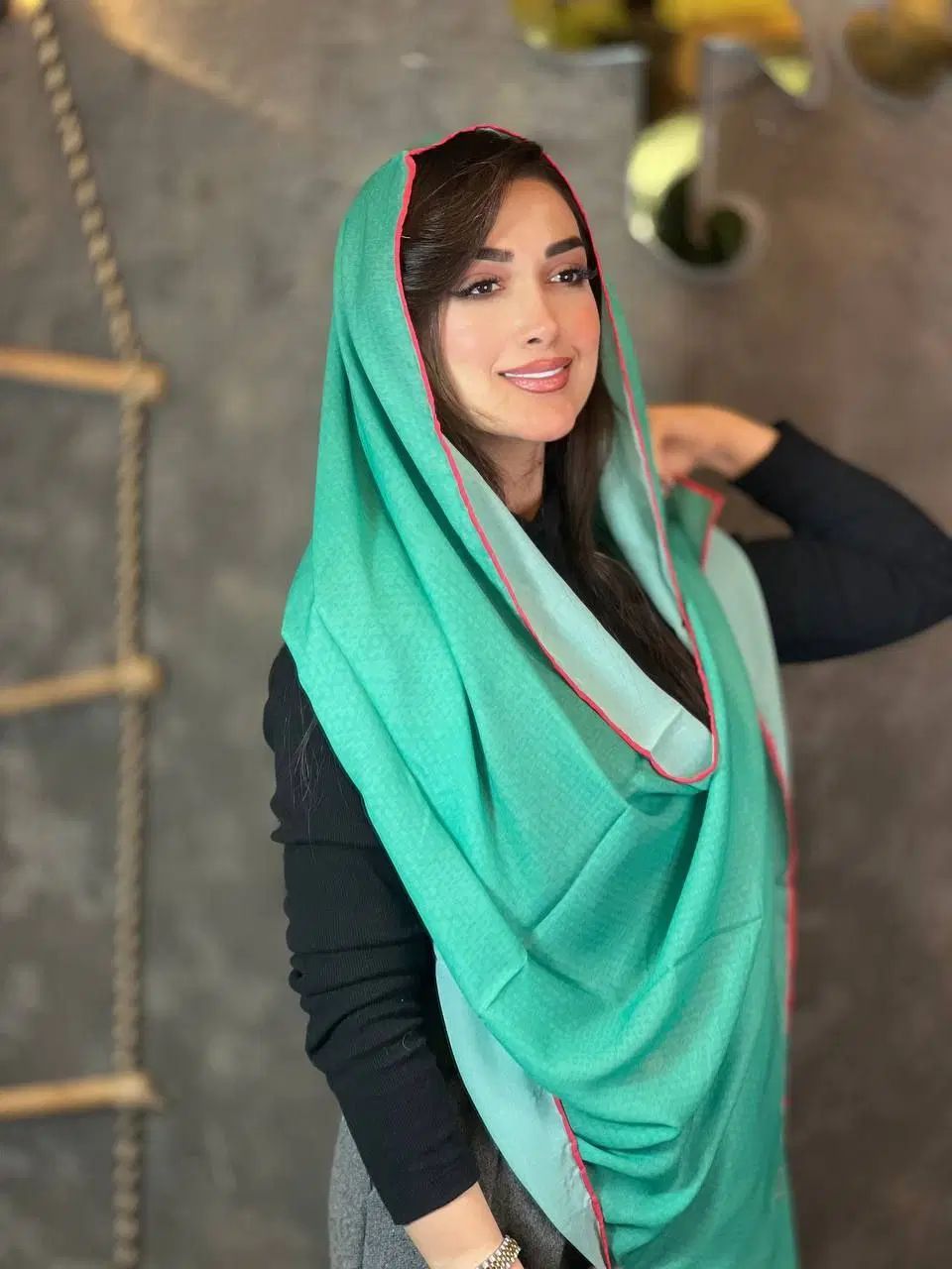 شال حریر|لباس|رشت, شهرک قدس|دیوار