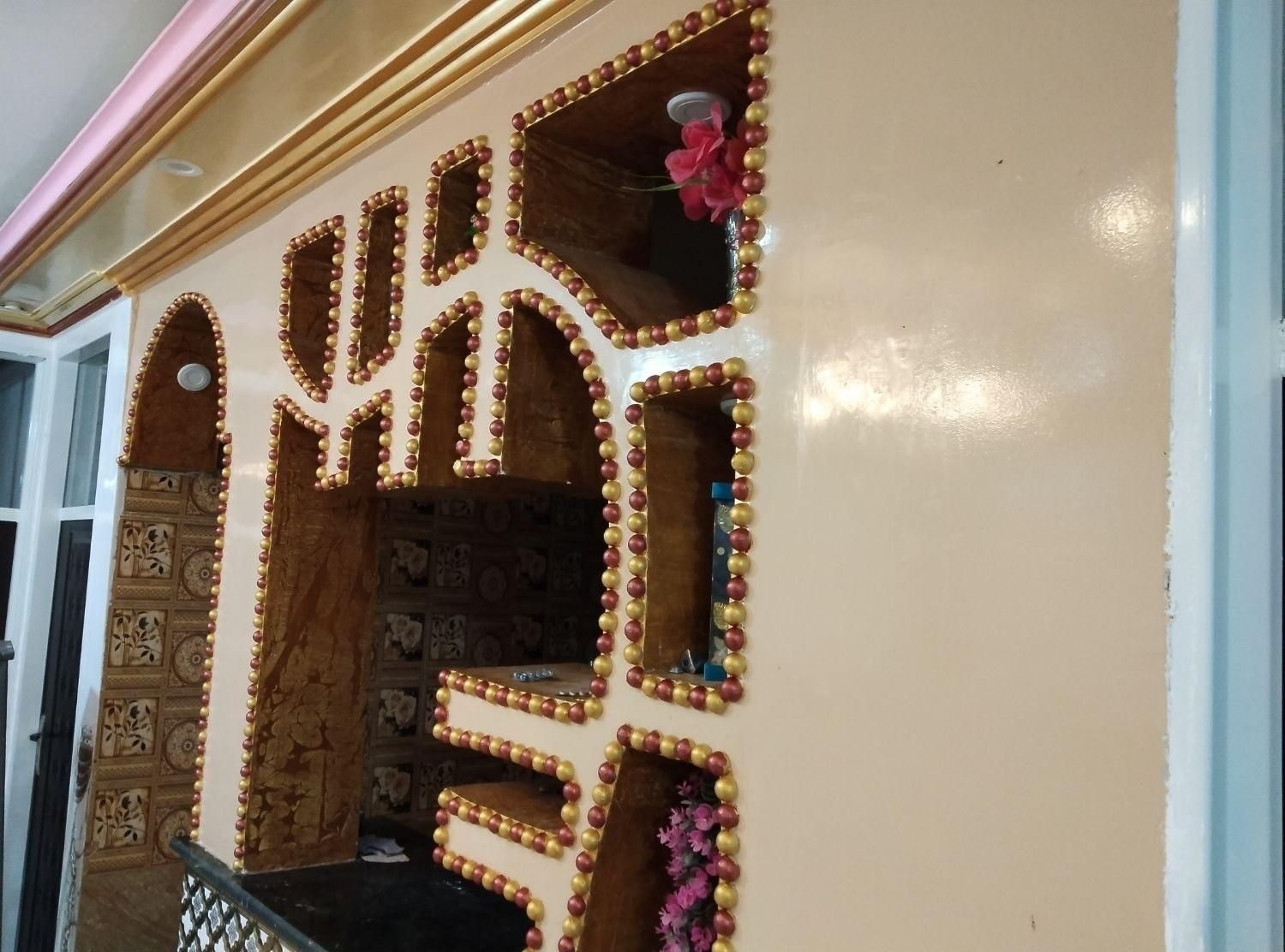 رنگ آمیزی ونقاشی ساختمان مدرن باقیمت بسیار مناسب|خدمات پیشه و مهارت|سراوان, |دیوار