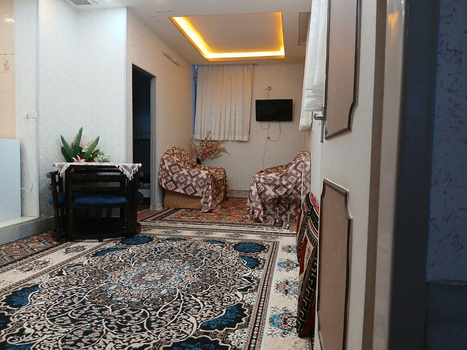 اجاره روزانه سوییت منزل اتاق خانه مسافر در نایین|اجارهٔ کوتاه‌مدت آپارتمان و سوئیت|نائین, |دیوار