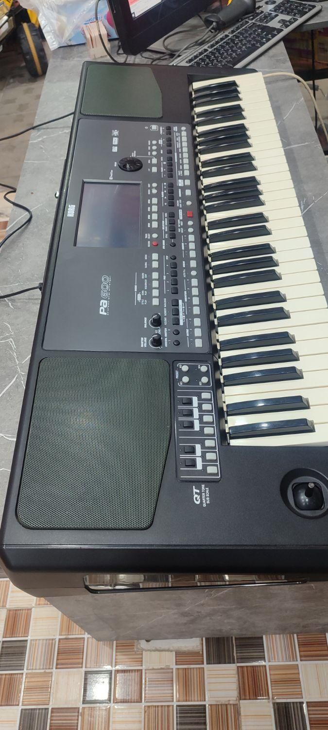 pa600|پیانو، کیبورد، آکاردئون|اصفهان, آبشار|دیوار