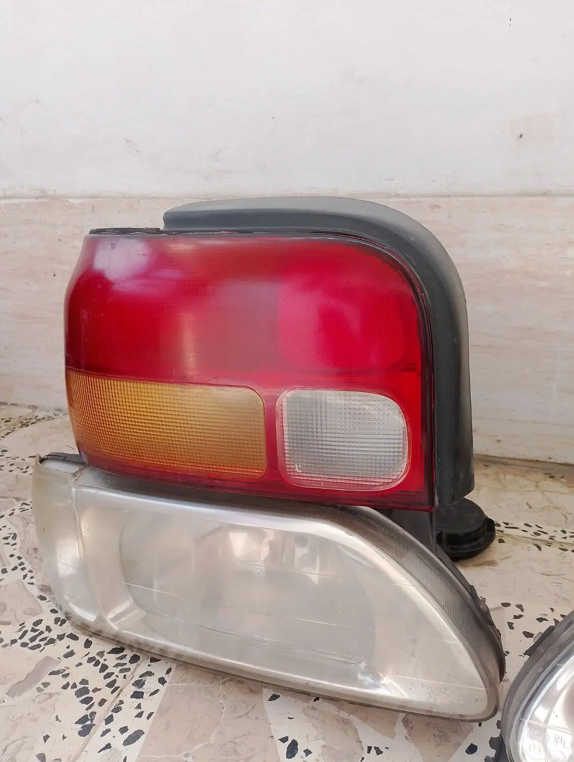 چراغ ۱۳۱|قطعات یدکی و لوازم جانبی|رشت, شهرک احمد خمینی|دیوار