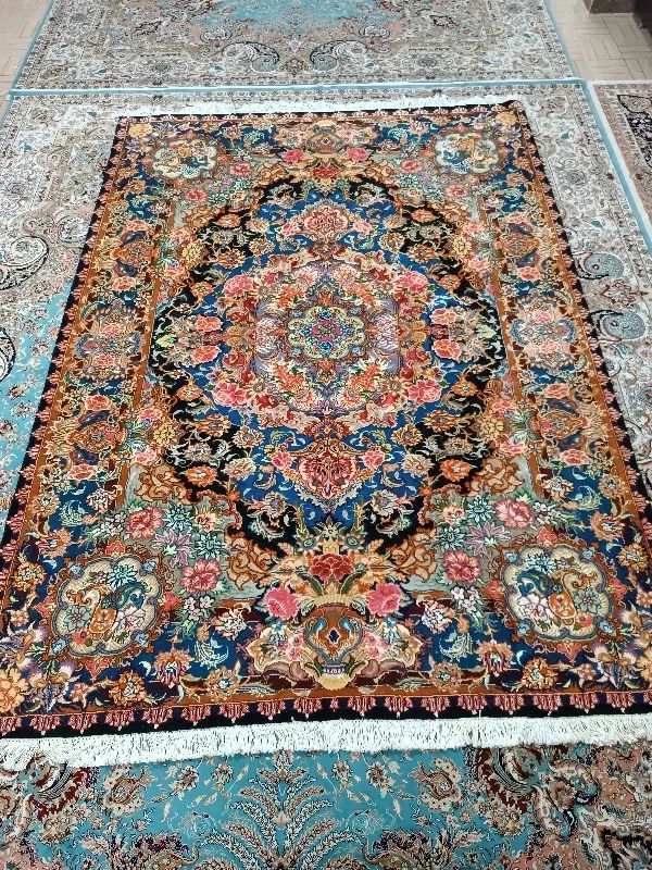 فرش دستباف ۶ متری سالاری تبریز ابریشمی|فرش|تهران, فردوسی|دیوار