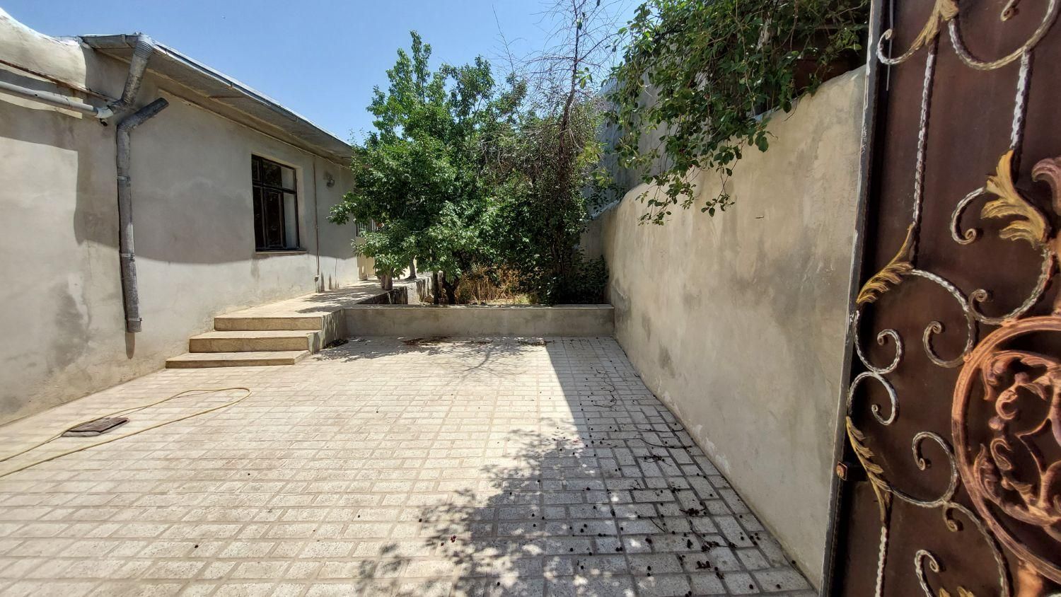 ویلایی ۲۲۴ متری/۱۲۰ متر بنا/پارکینگ/حیاط ماشین رو|فروش خانه و ویلا|خلخال, |دیوار