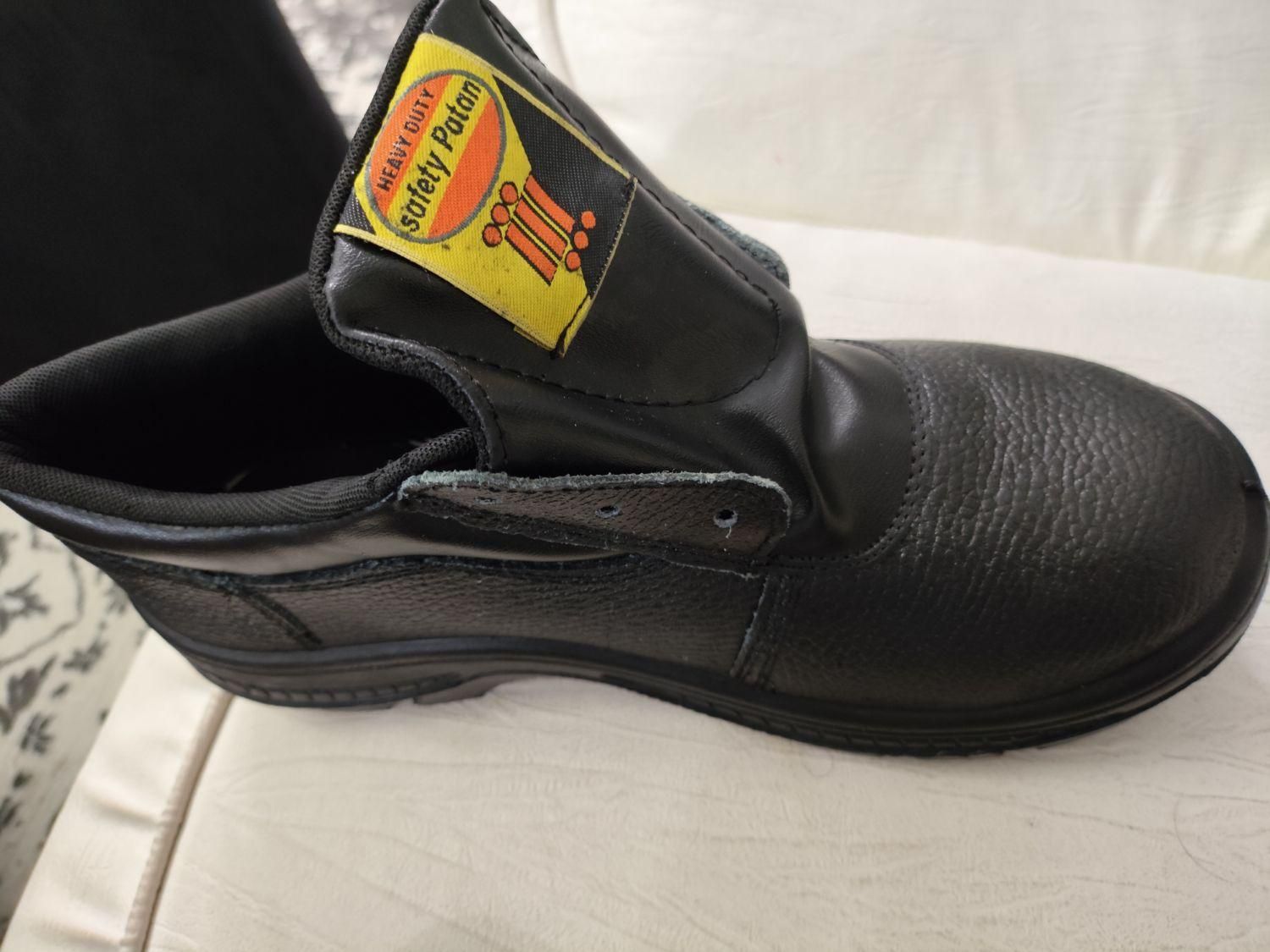 کفش کار ایمنی عالی|کیف، کفش، کمربند|رشت, چمارسرا|دیوار