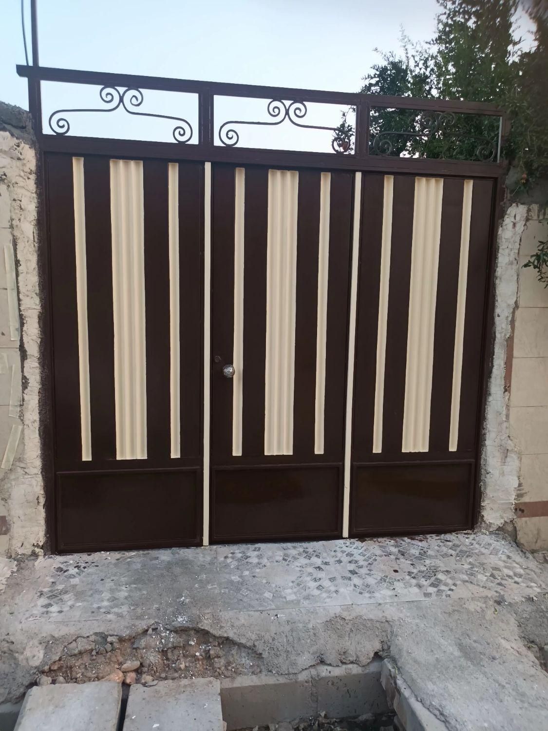 رنگ آمیزی ساختمان با متریال درجه یک|خدمات پیشه و مهارت|خرمآباد, |دیوار