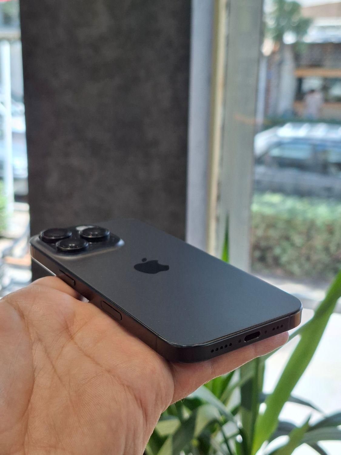 اپل iPhone 16 Pro با حافظهٔ ۲۵۶ گیگابایت|موبایل|اراک, |دیوار