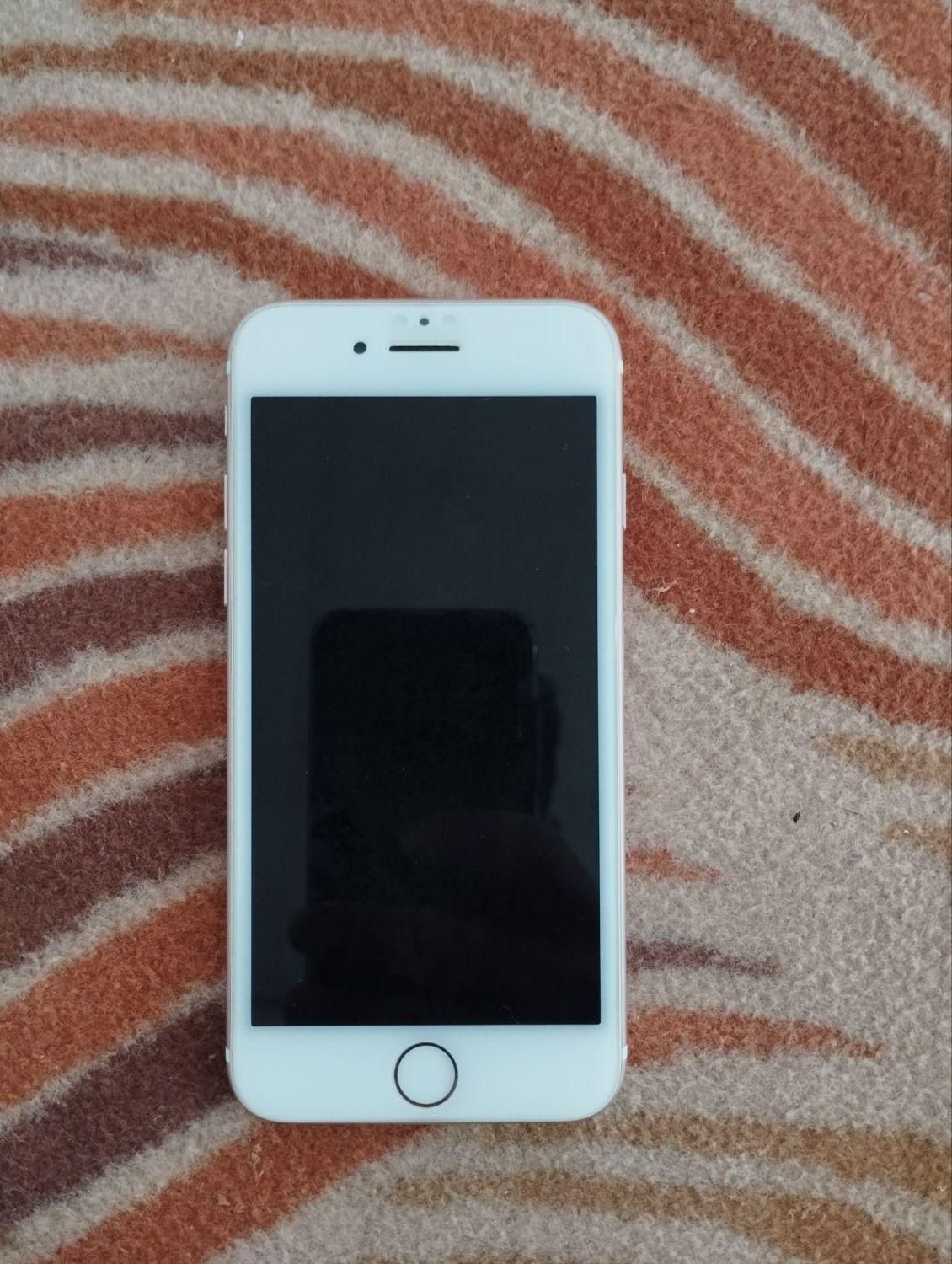 اپل iPhone 7 با حافظهٔ ۳۲ گیگابایت|موبایل|خمینی‌شهر, |دیوار