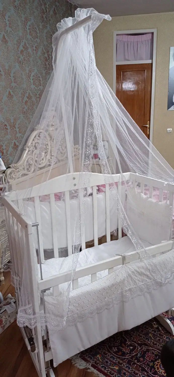 تخت کنار مادری چوب به همراه تشک و سرویس گارددار|تخت و صندلی بچه|ری, جوانمرد قصاب|دیوار