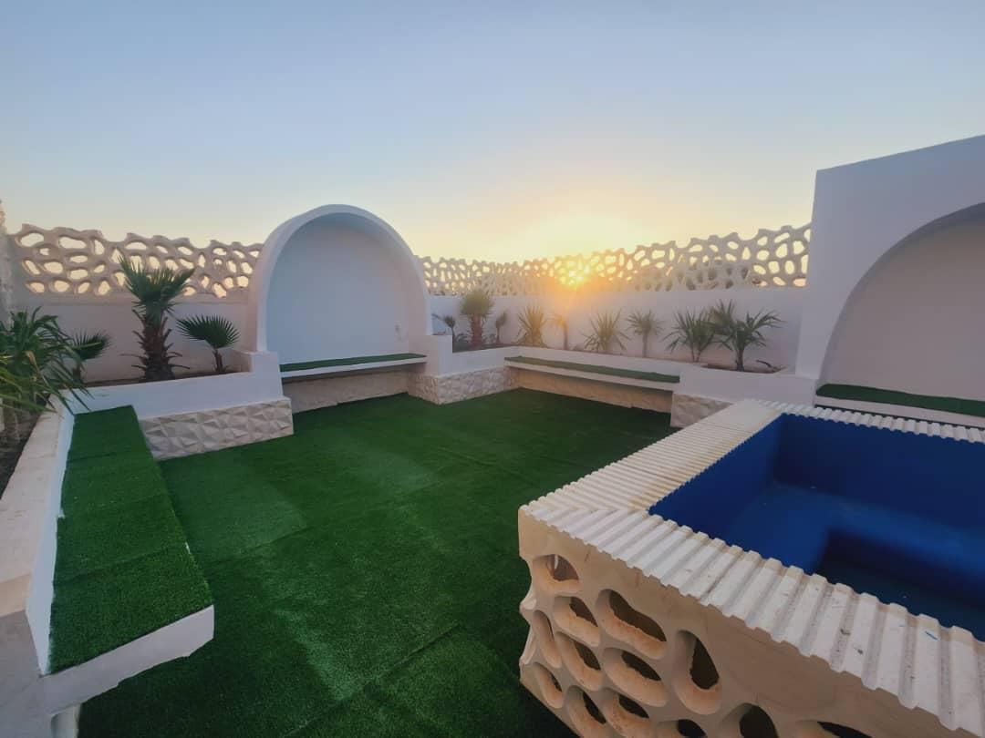 عمارت آرامیس|اجارهٔ کوتاه‌مدت ویلا و باغ|تهران, شهرک شهید باقری|دیوار