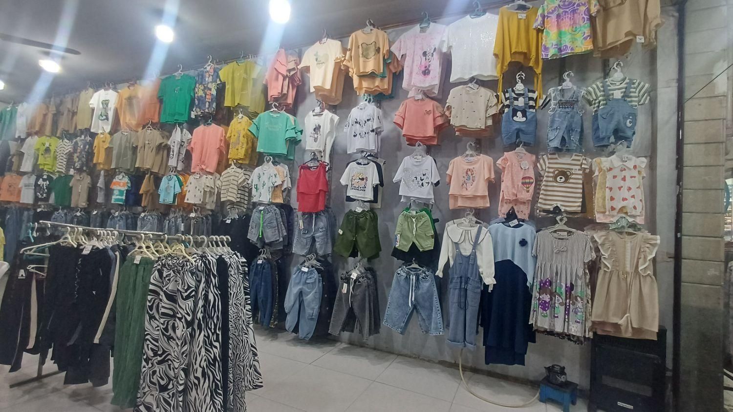 کلیه اجناس مغازه پوشاک،شامل البسه کودک1تا15سال|کفش و لباس بچه|گنبد کاووس, |دیوار