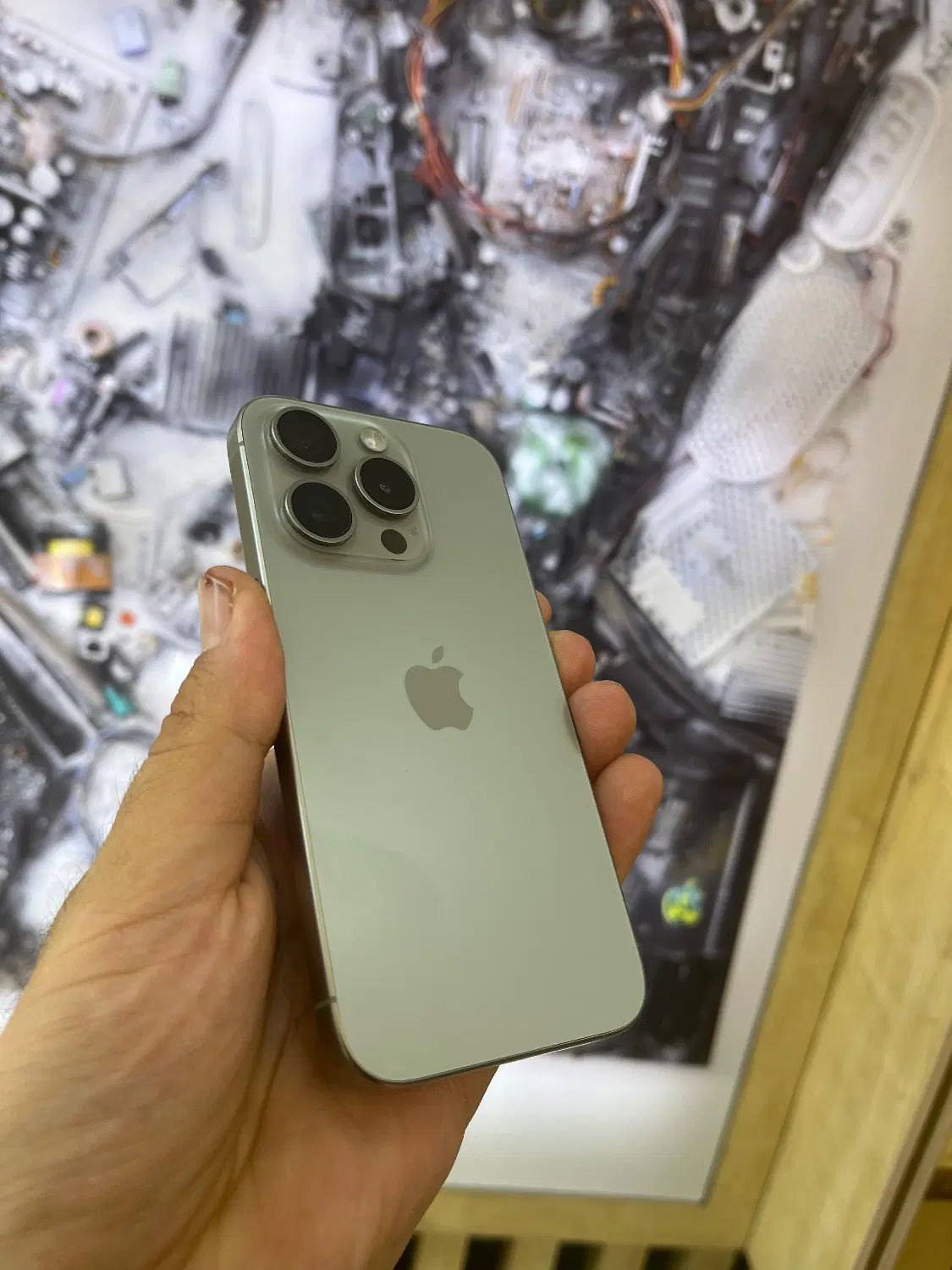 Iphone 15 pro 256 za رنگ natural titanium|موبایل|اصفهان, احمدآباد|دیوار