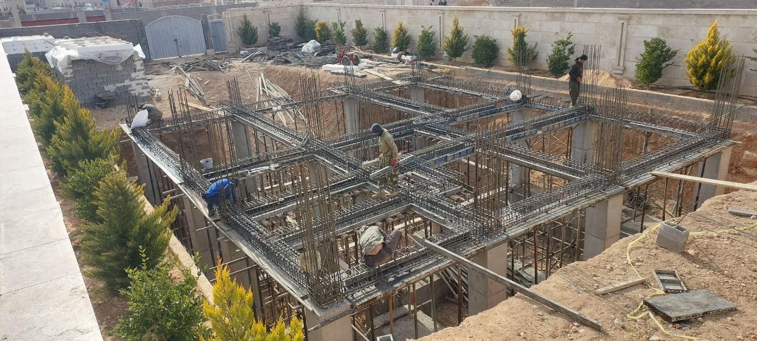 پیمانکاری ساختمان اسکلت بتنی استخر سیمانکاری|خدمات پیشه و مهارت|صدرا-فارس, فاز ۱|دیوار