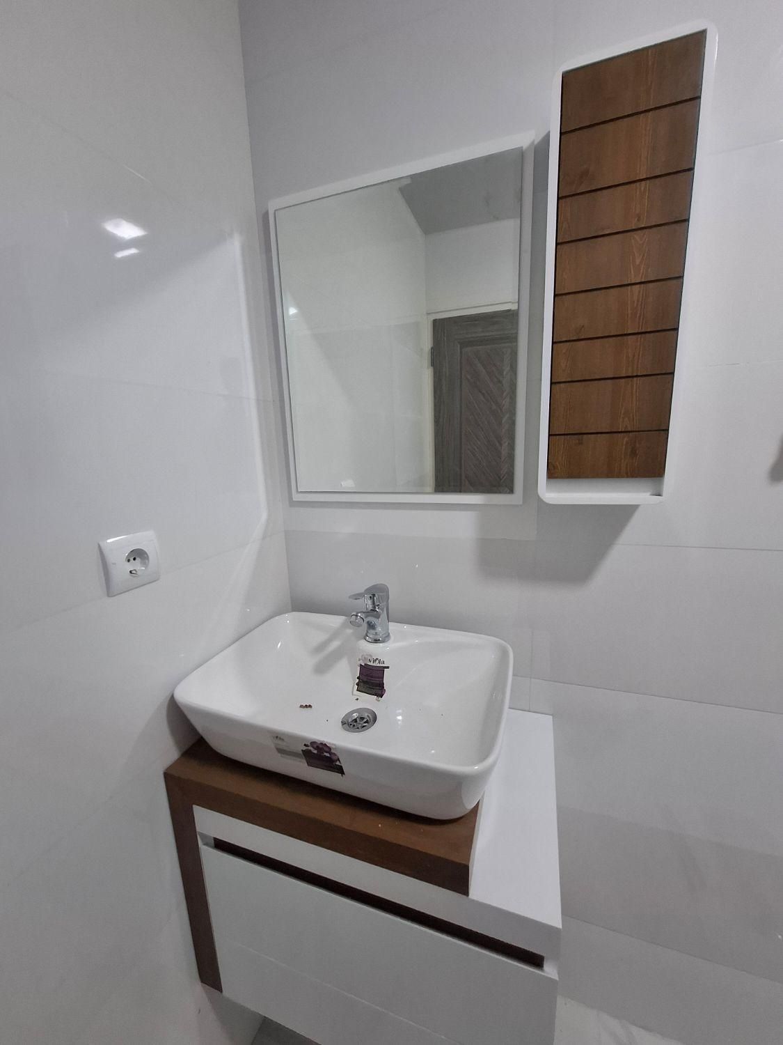 آپارتمان ۱۱۰ متری ۲ خوابه طبقه ۱ بر خیابان محمدیه|فروش آپارتمان|قزوین, |دیوار