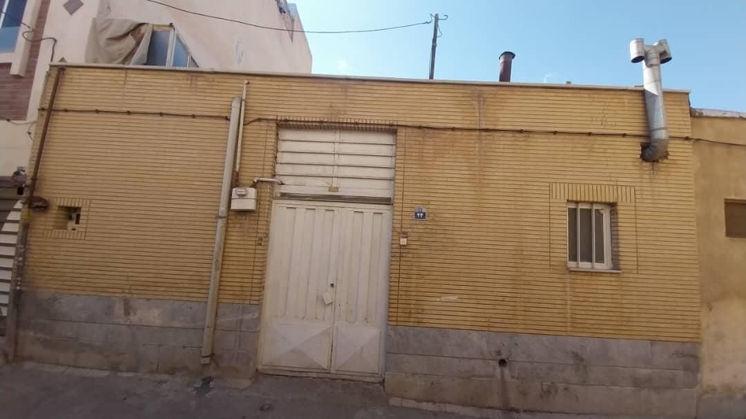 کلنگی ۹۰ متر نقلی دونبش شیخ صدوق/سمت چهارباغ|فروش زمین و ملک کلنگی|اصفهان, سعادت‌آباد|دیوار