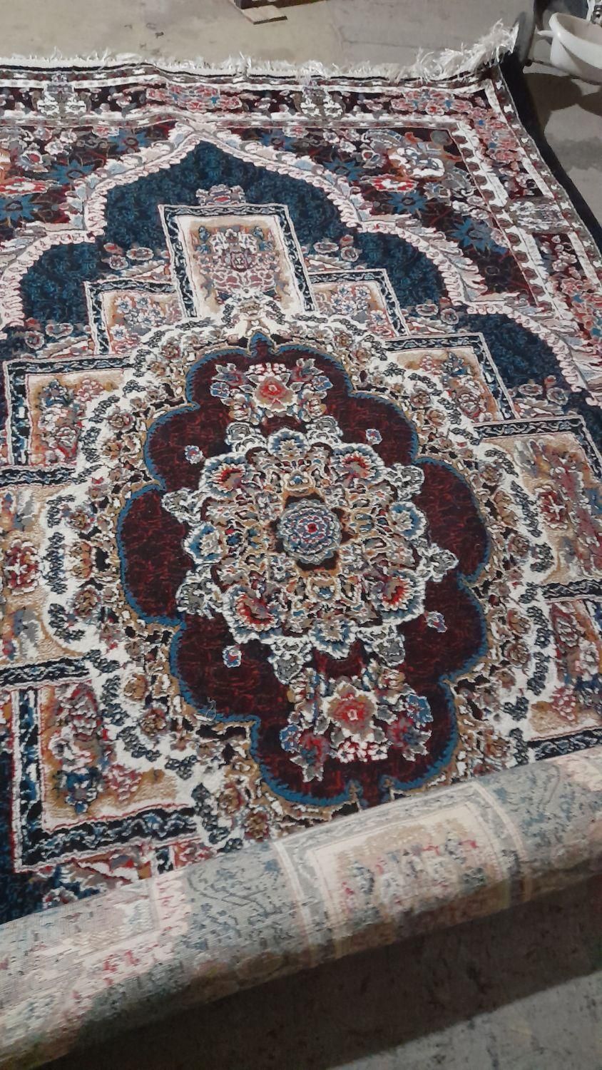 فرش|فرش|تهران, اتابک|دیوار