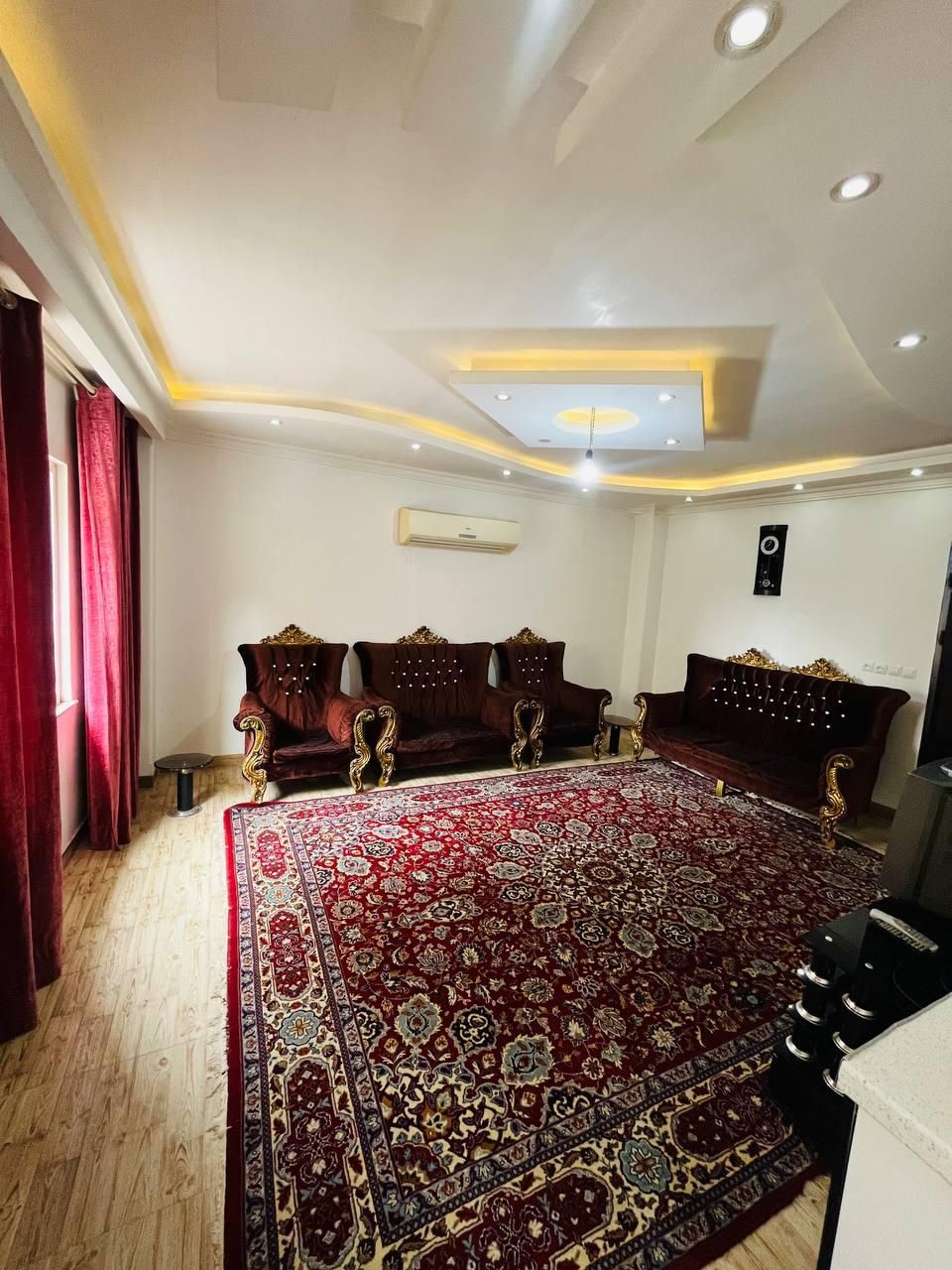 اجاره روزانه/هفتگی/ماهانه آپارتمان و سوئیت|اجارهٔ کوتاه‌مدت آپارتمان و سوئیت|رشت, کوی طالقانی|دیوار