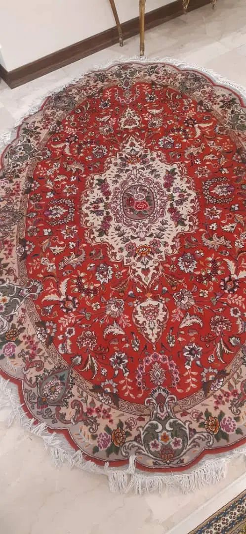 یک جفت قالیچه بیضی کرک ابریشم تبریز در حد نو|فرش|تهران, نیروی هوایی (پیروزی)|دیوار