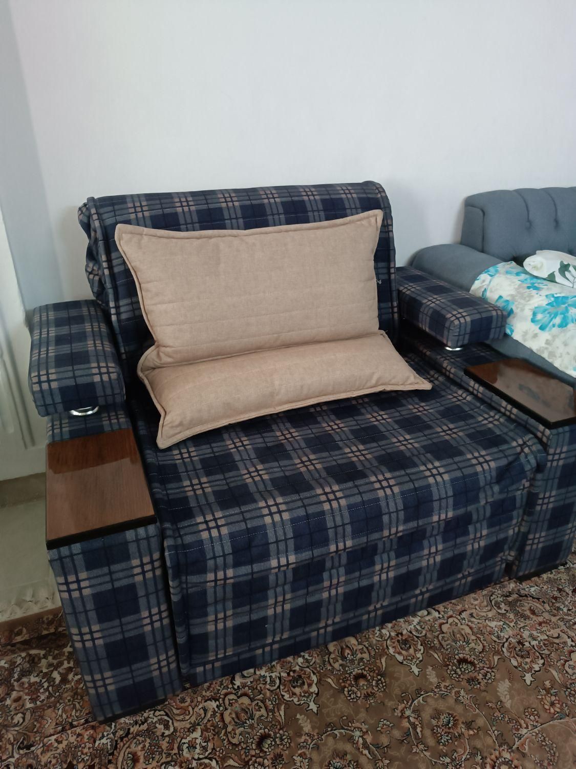 مبل تختخوابشو یک نفره با کیفیت|تخت و سرویس خواب|رشت, ساغری سازان|دیوار