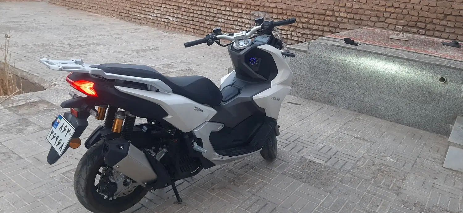 موتور ADV 150|موتورسیکلت|مشهد, احمدآباد|دیوار