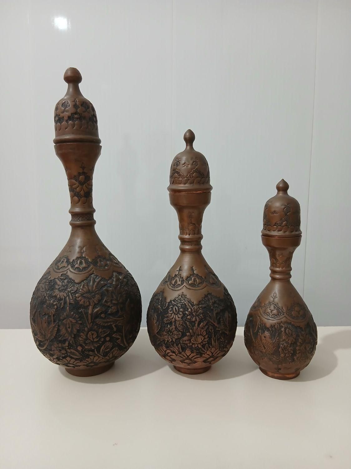 تنگ مسی قلم زنی|کلکسیون اشیاء عتیقه|بندر ماهشهر, |دیوار