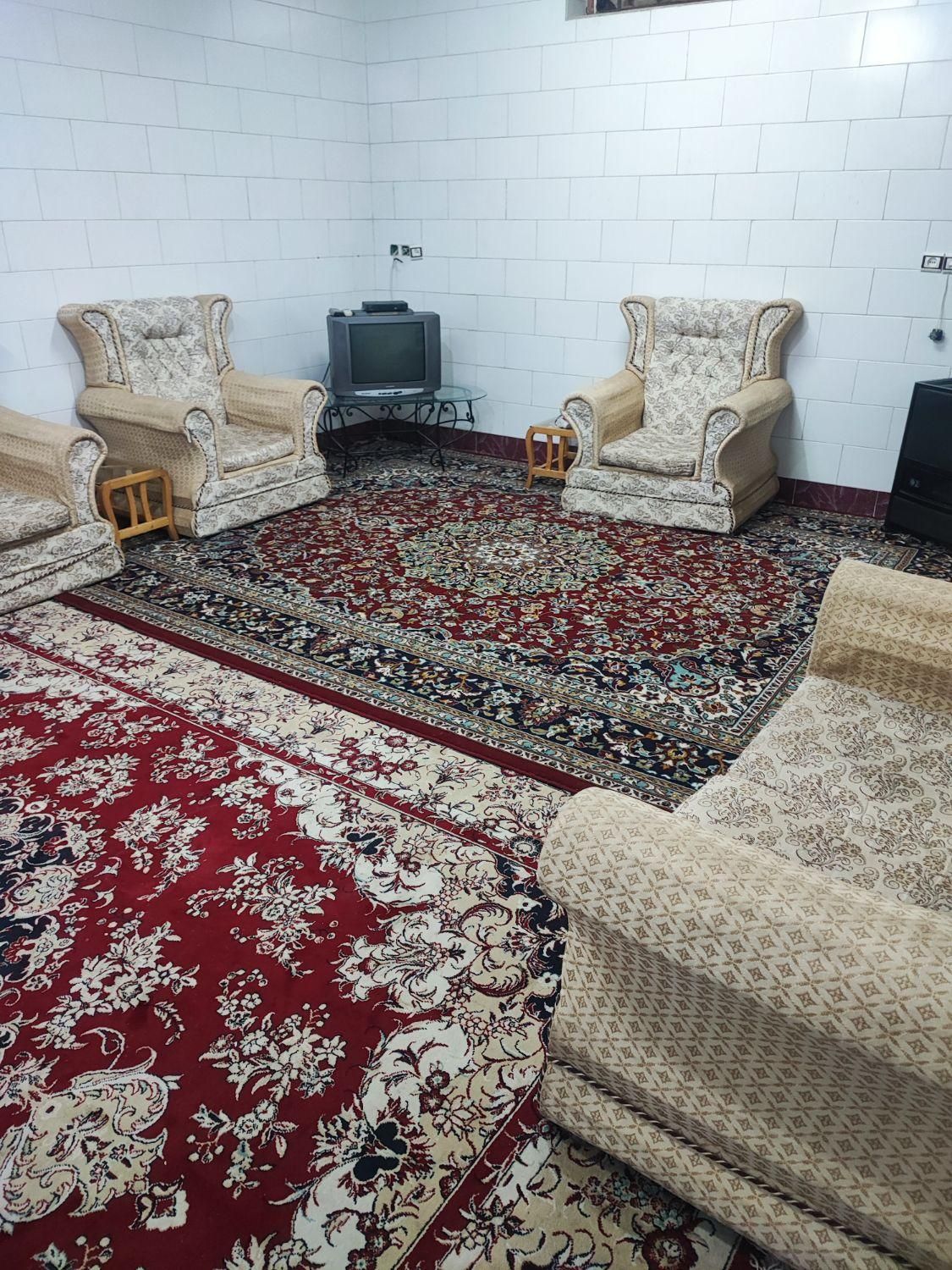 سویت شبانه روزی با پارکینگ  پاسخگو هستیم|اجارهٔ کوتاه‌مدت آپارتمان و سوئیت|طبس, |دیوار