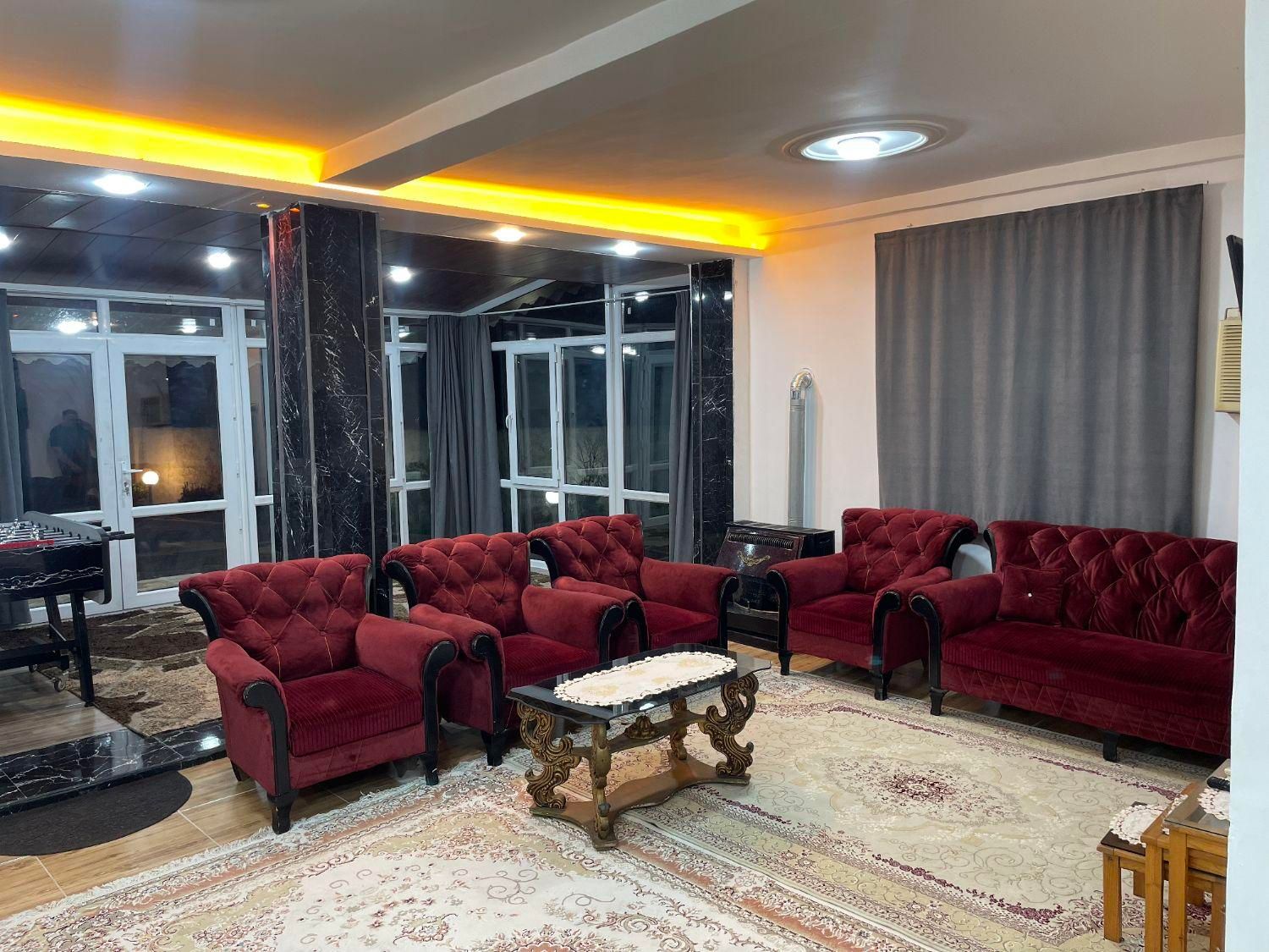 ویلای استخر دار دربست ارتباط مستقیم با مالک|اجارهٔ کوتاهمدت ویلا و باغ|چابکسر, |دیوار