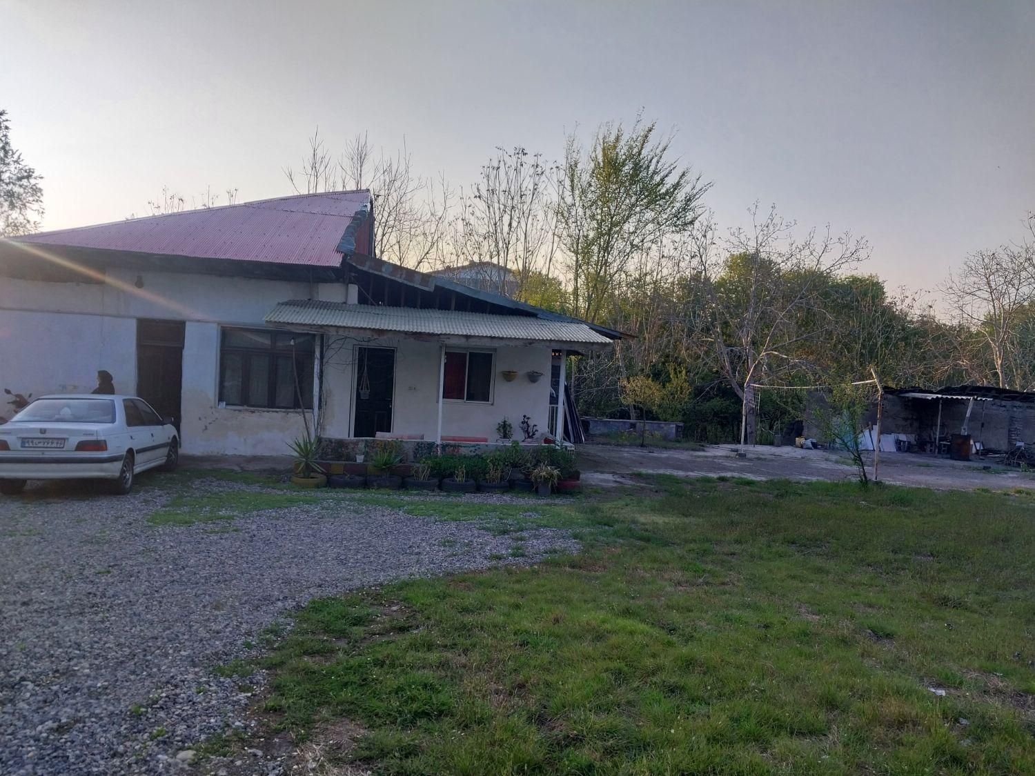 اجاره کوتاه مدت/فضای باز و سرسبز/رشت/مناسب خانواده|اجارهٔ کوتاه‌مدت ویلا و باغ|رشت, آب و برق|دیوار