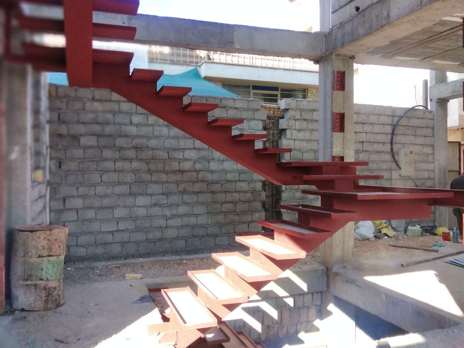 پله،پله گرد، پله پیچ.|خدمات پیشه و مهارت|نجف‌آباد, شهرک صنعتی نجف آباد|دیوار