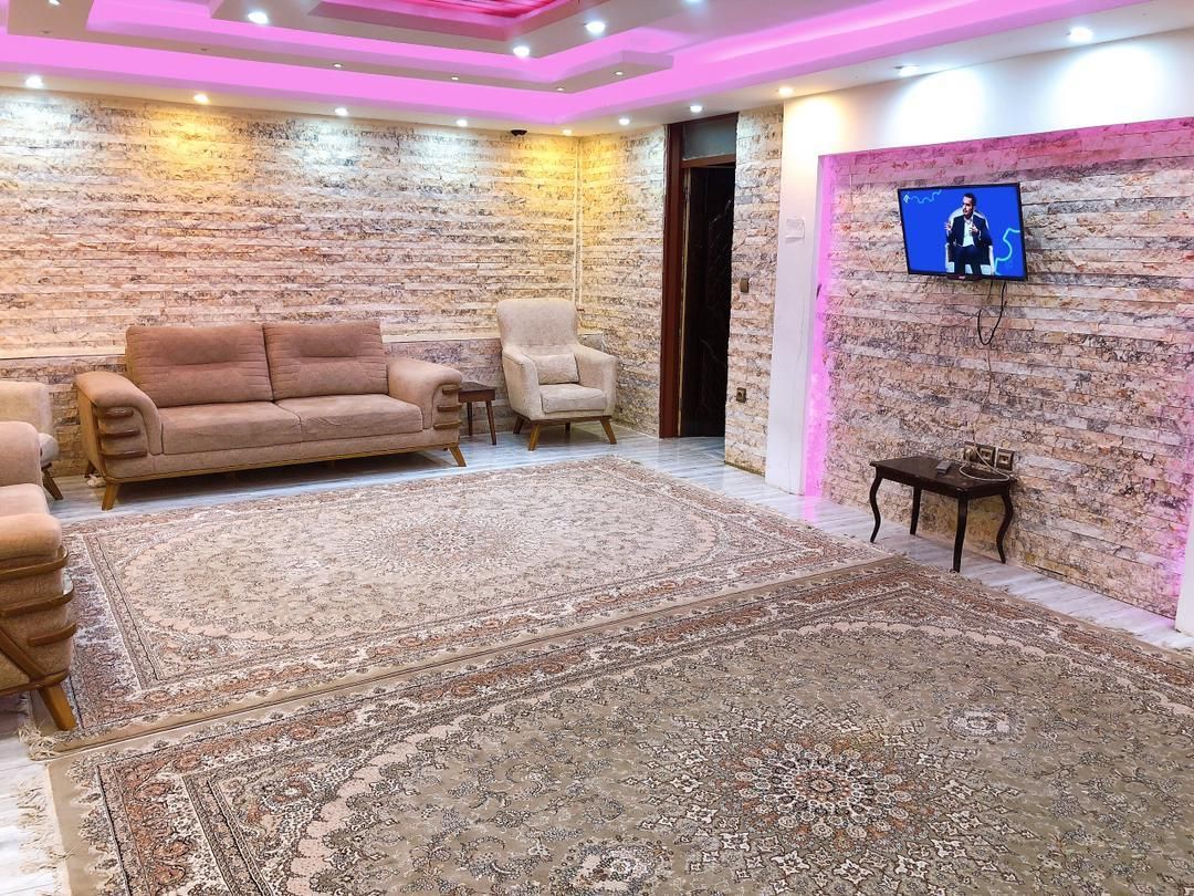 اجاره ویلا باغبادران.باغبهادران|اجارهٔ کوتاه‌مدت ویلا و باغ|لنجان, |دیوار