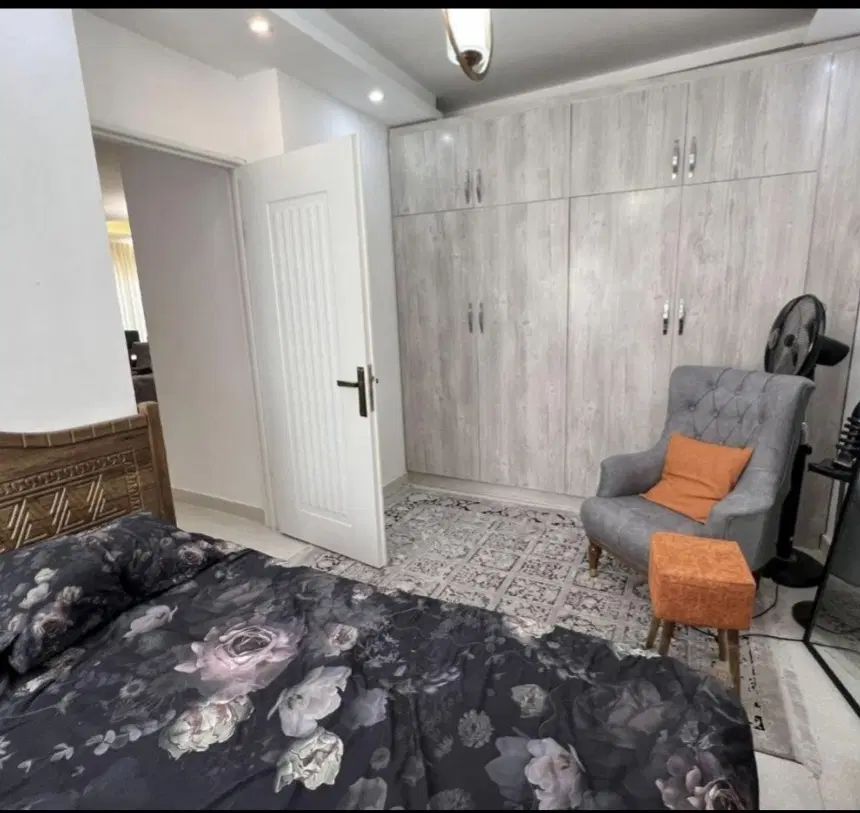 ۸۰متر/ معلم ۵ ساله/پارکینگ اختصاصی وآسانسور/سنددار|فروش آپارتمان|رشت, معلم|دیوار