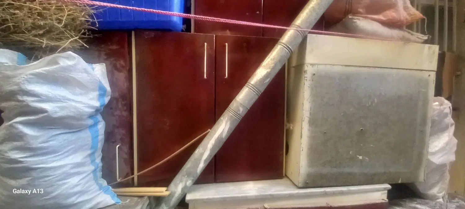 کابینت فلزی ۹ متر    سینک دو لگنه. هود. متری ۲تومن|آب‌چکان و نظم‌دهنده ظروف|کرج, خرمدشت|دیوار