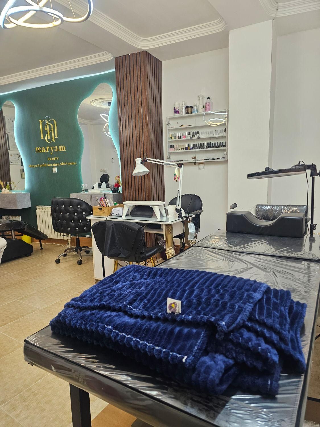 اجاره تخت برای لاین مژه و میکرو و پوست|استخدام درمانی، زیبایی، بهداشتی|رشت, پورسینا|دیوار